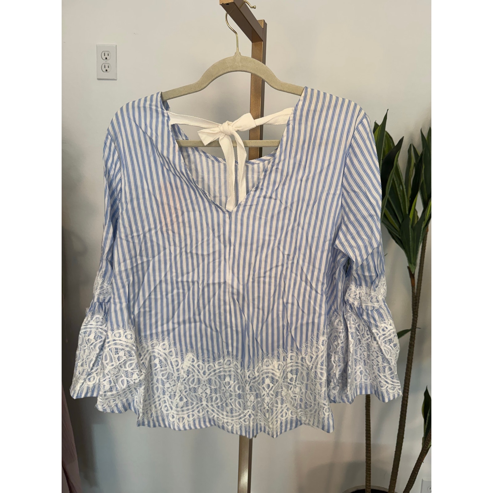 Star Style | Lace Bell Sleeve Blouse — image 5 of 7